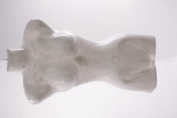Busto mujer blancho con gancho